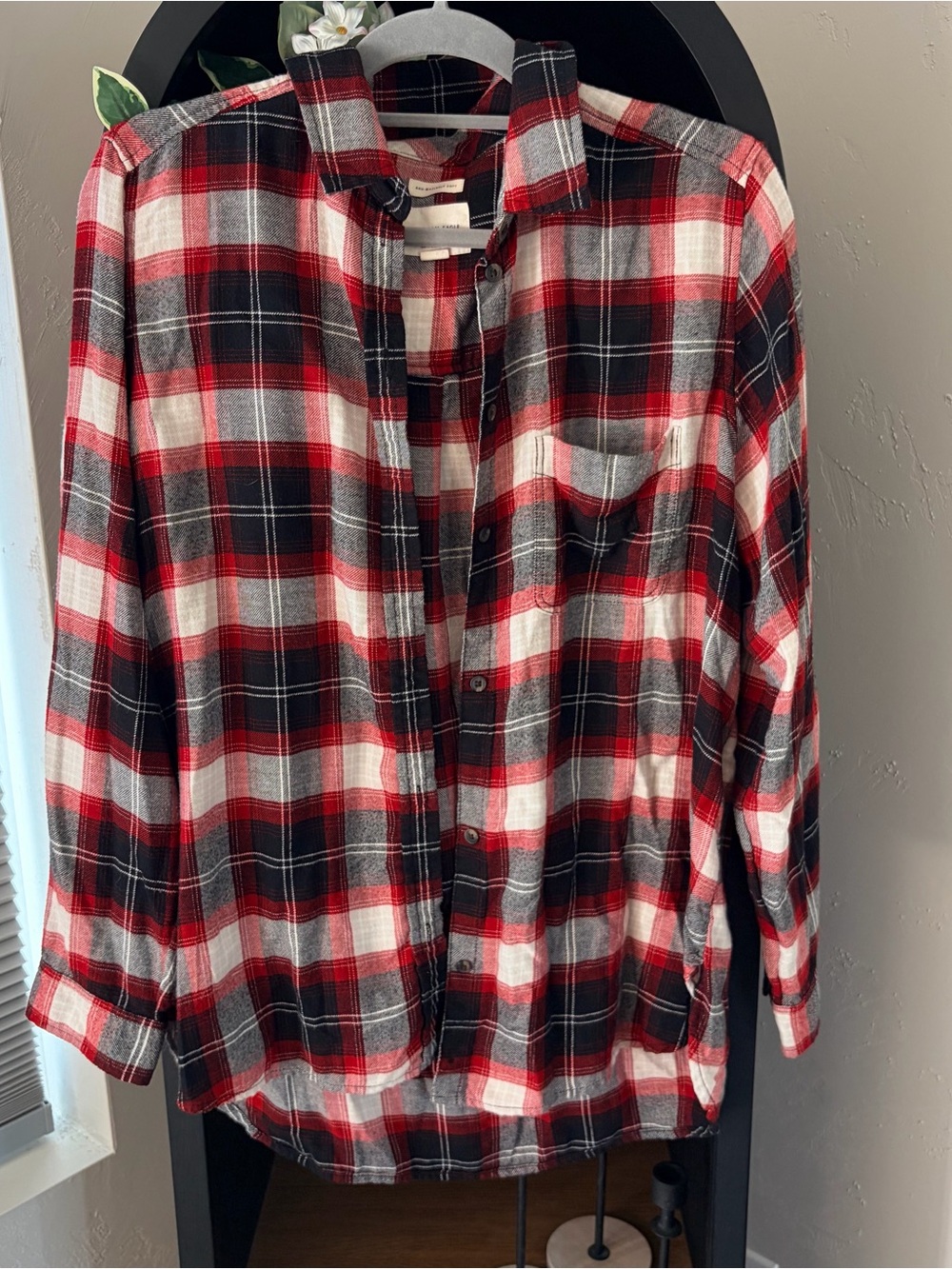 American Eagle Red & Black Plaid Button-Up Shirt So Soft XL